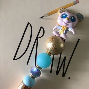 Disney Doorables: Mickey Mouse & Friends: Mickey Mouse handmade beaded pen